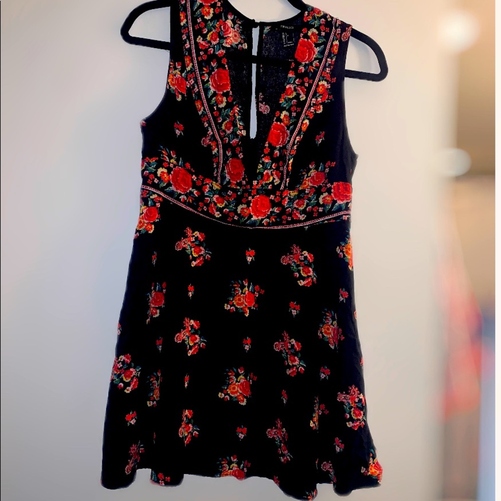 Super cute black floral dress